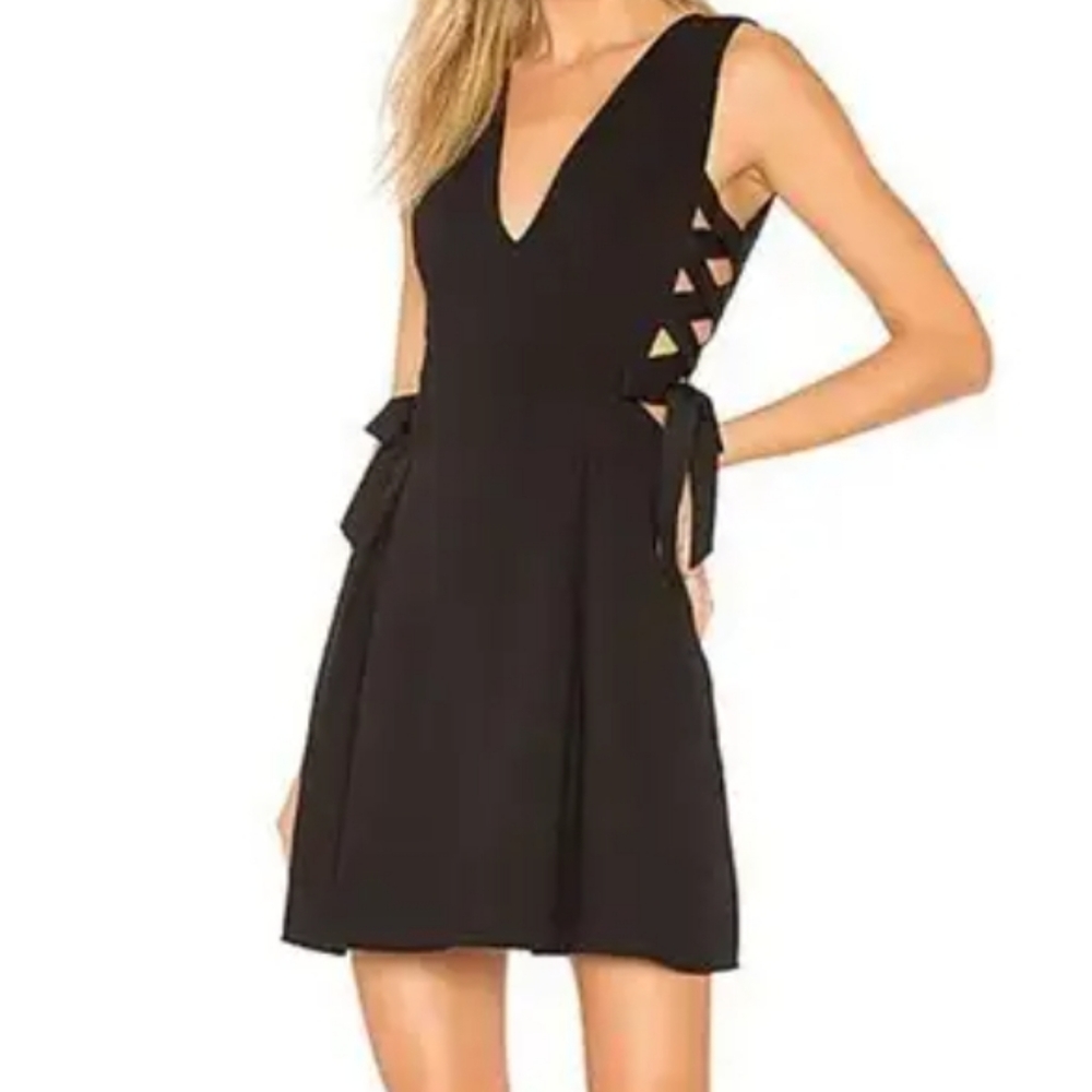 NWT Kalie VNeck Side Lace Up Dress